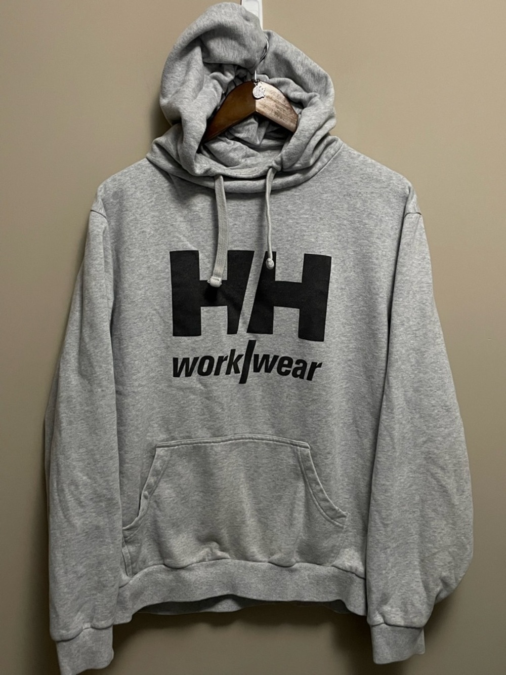 Helly Hansen Gray Pullover Hoodie with Black Logo Women’s XL